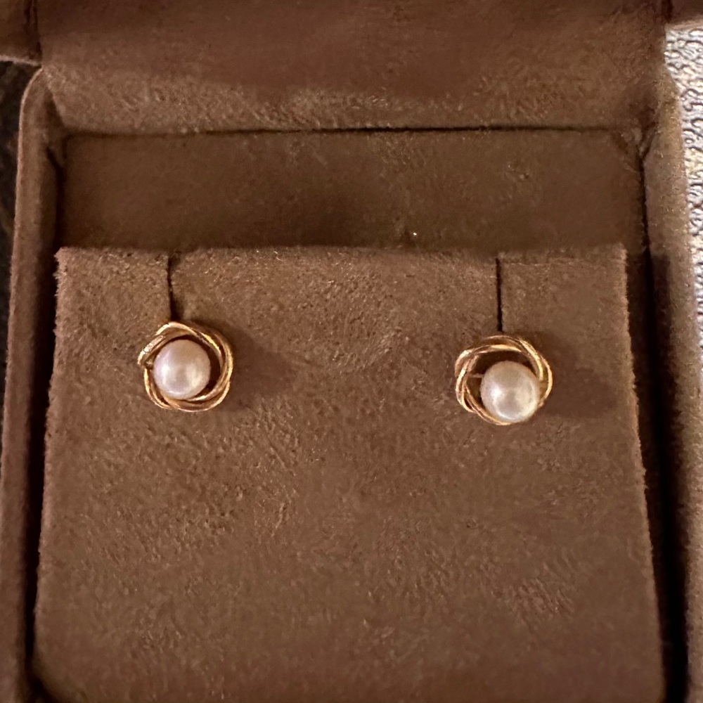 14k SOLID GOLD Pearl Stud Earrings 4.7mm - Picture 10 of 10